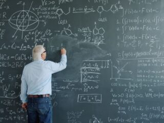 Paul Samuelson: synteza neoklasyczna i matematyzacja ekonomii